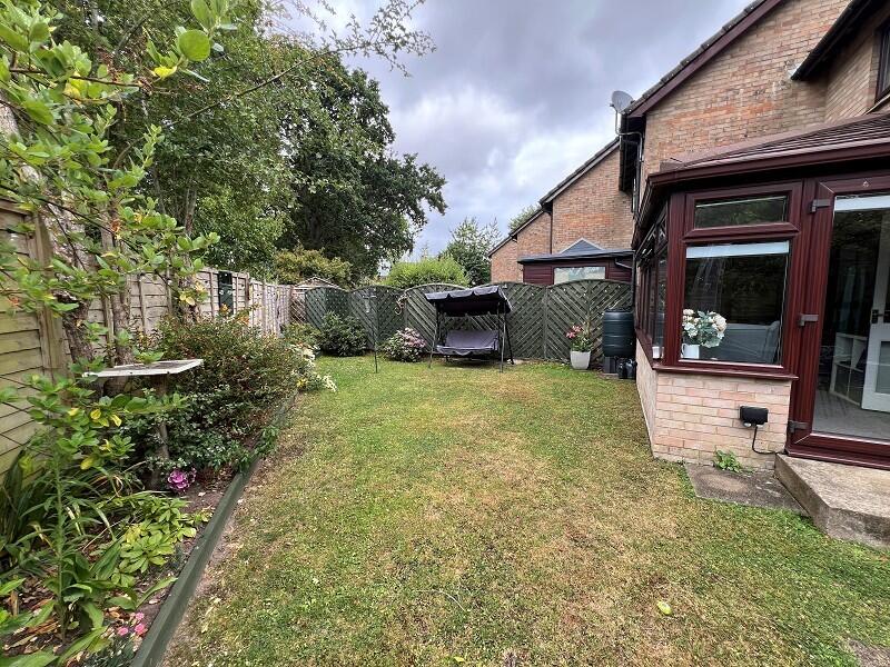 Additional image 10 of Aysha Close, New Milton, Hampshire. BH25 5PQ