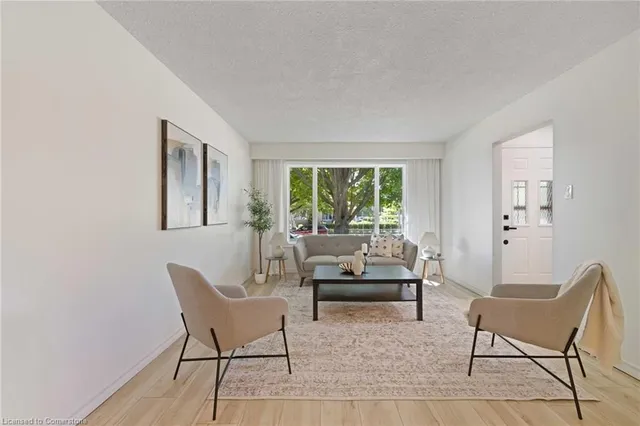 Additional image 9 of 5 Uxbridge Cres