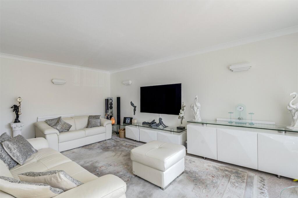 Additional image 11 of Grand Avenue, Worthing, West Sussex, BN11