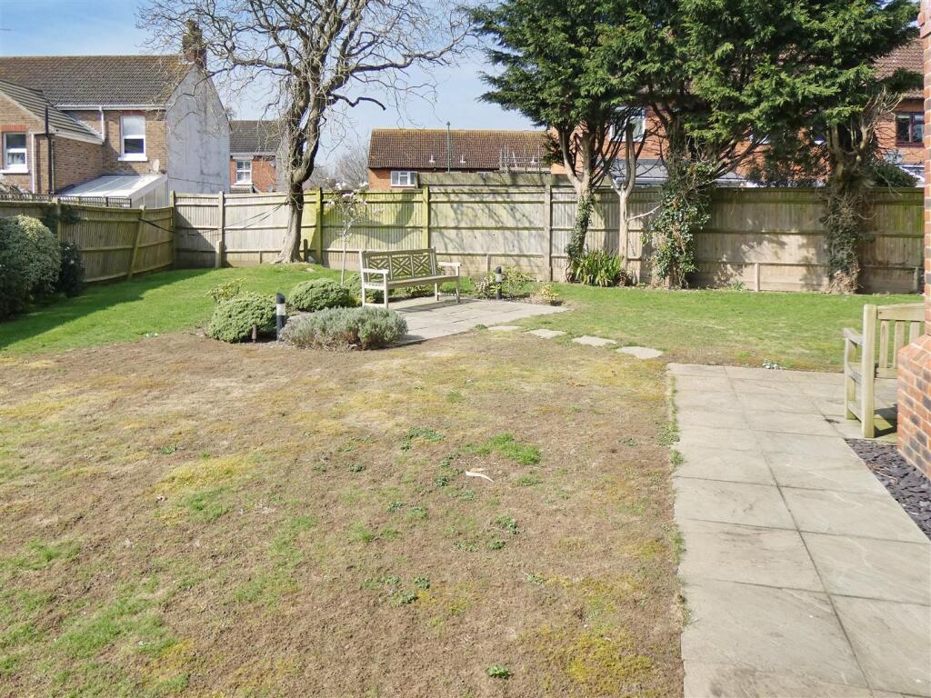 Additional image 14 of Woodlands Avenue, Rustington