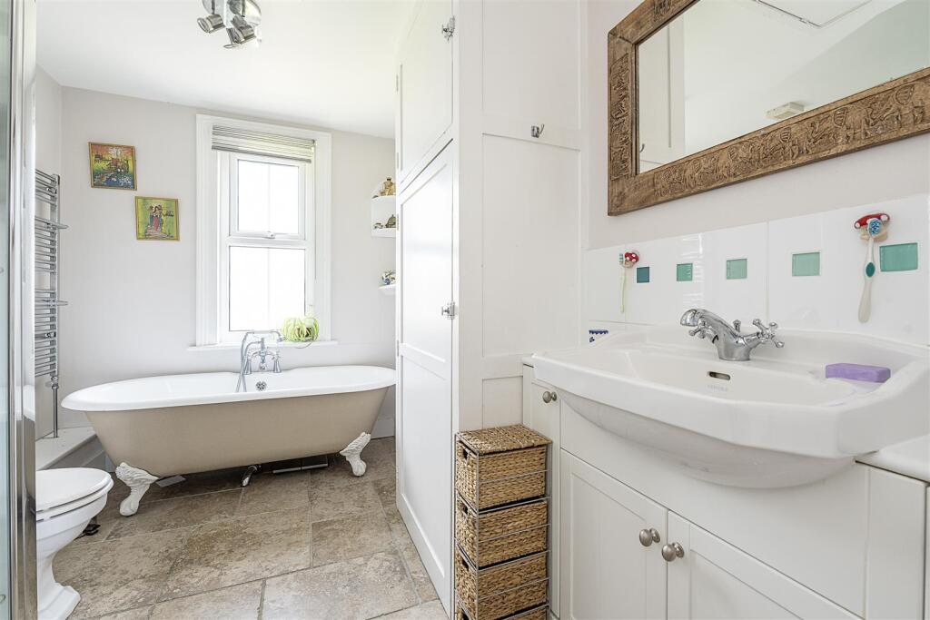 Additional image 11 of East Common, Harpenden