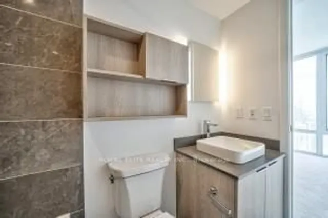 Additional image 21 of 501 Yonge St Unit 4902