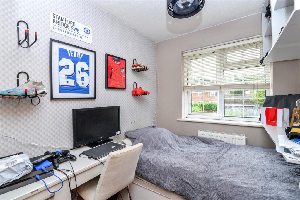 Additional image 7 of Derwent Road, New Milton, Hampshire, BH25