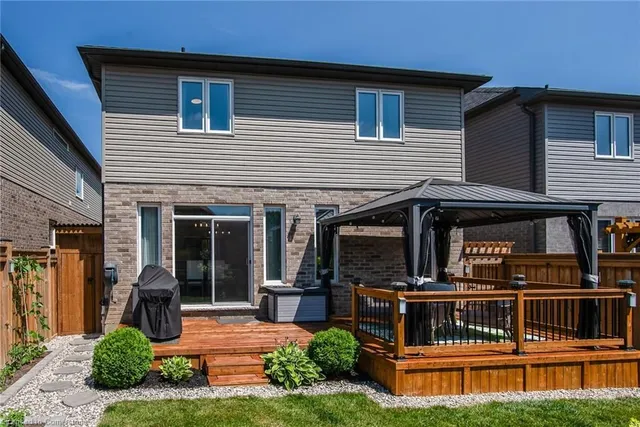 Additional image 44 of 42 Fenside St