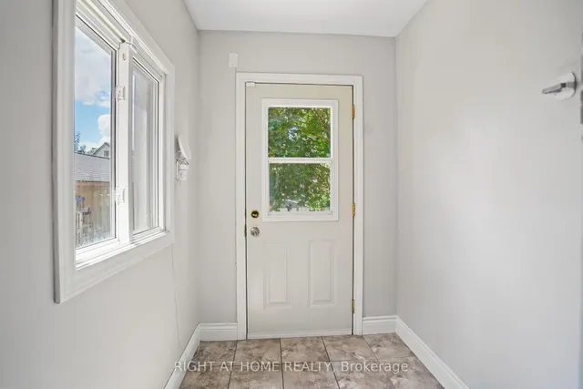 Additional image 29 of 58 Pandora Ave