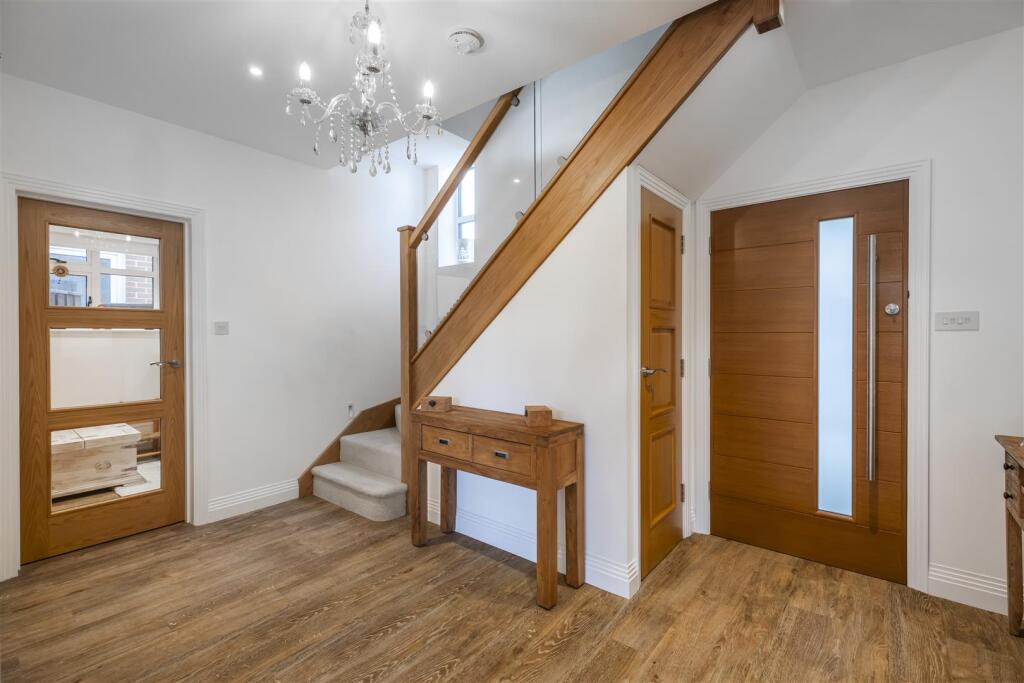 Additional image 8 of Blake Hill Crescent, Lilliput