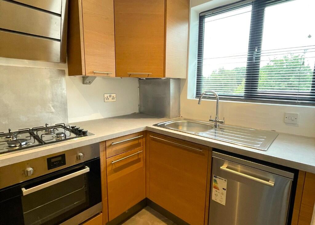 Additional image 5 of Hawkshill, Dellfield,St. Albans,AL1