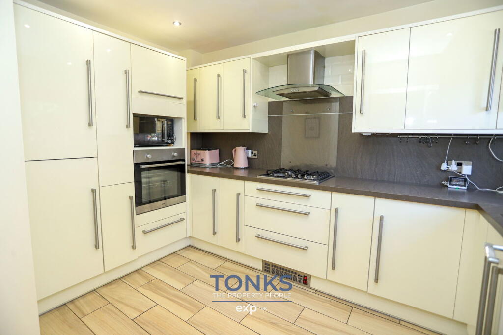 Additional image 2 of Halesowen, B63 4JE