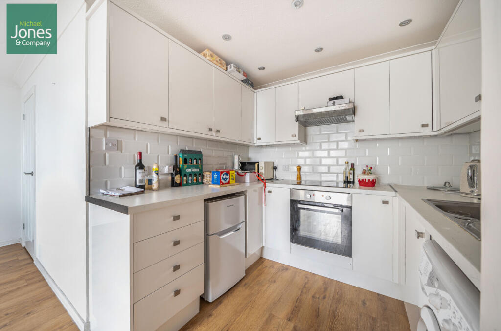 Additional image 10 of Knightsbridge House, Marine Parade, Worthing, West Sussex, BN11