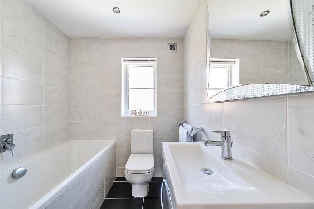 Additional image 14 of Earlswood Park, New Milton, Hampshire, BH25