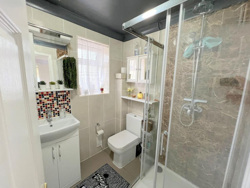 Additional image 9 of Lower Ashley Road, New Milton, Hampshire. BH25 5AD