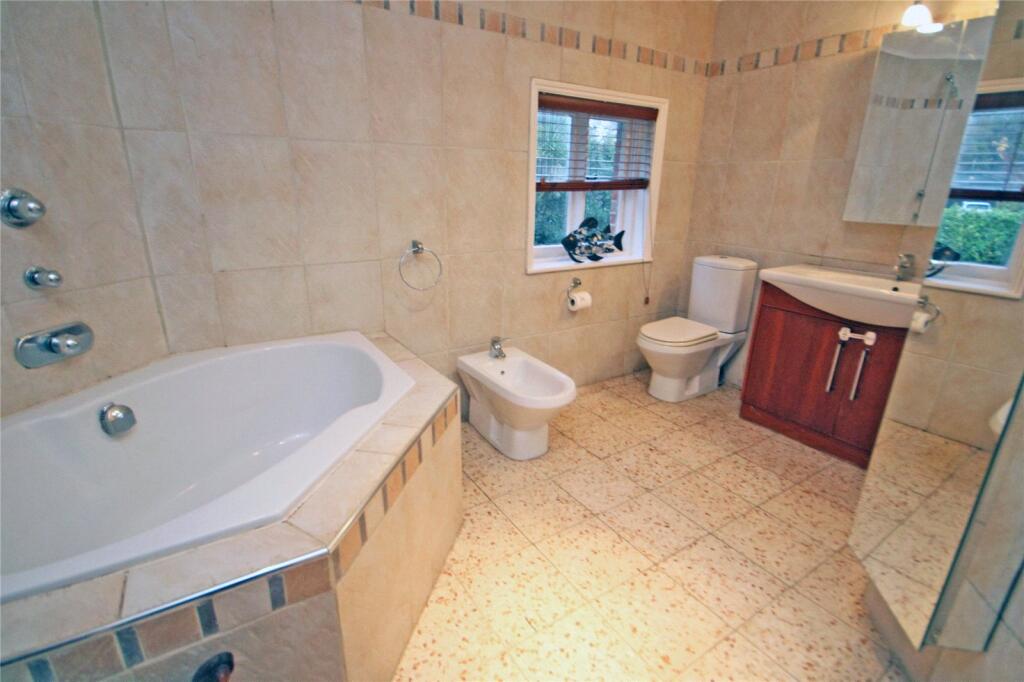 Additional image 13 of South Drive, Ossemsley, New Milton, Hampshire, BH25