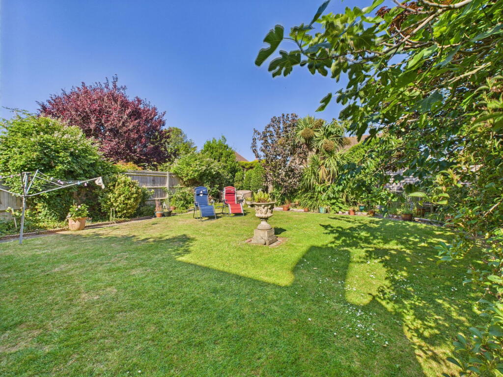 Additional image 19 of George V Avenue, Worthing, BN11