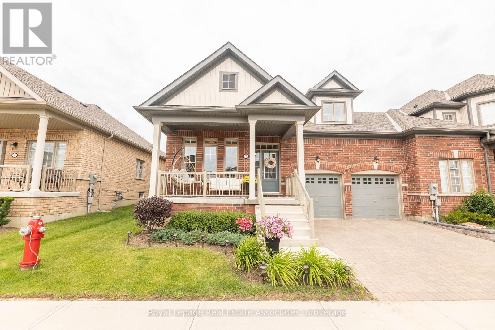Property image for 7 OVERLEA DRIVE|Brampton (Sandringham-Wellington), Ontario L6R4B5