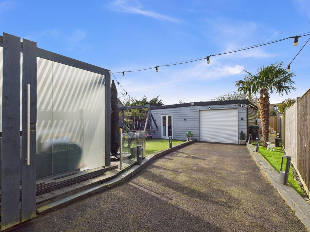 Additional image 38 of Cuckfield Crescent, Salvington, Worthing BN13 2EB