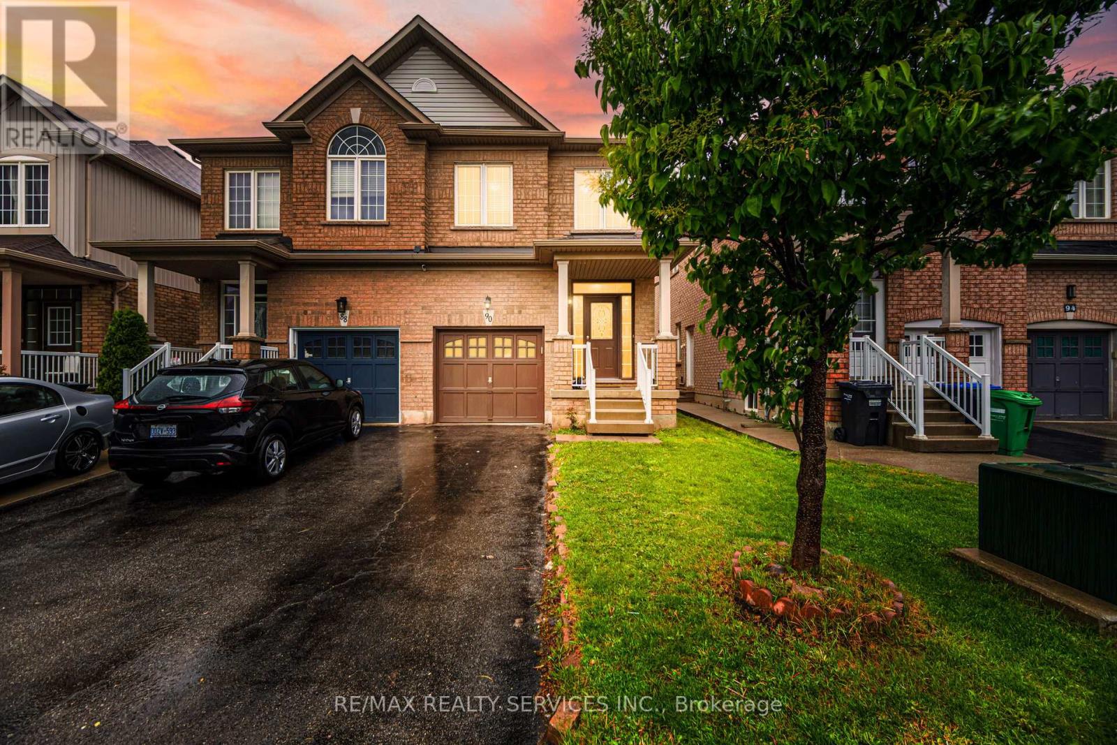90 CRUMLIN CRESCENT|Brampton (Credit Valley), Ontario L6X0Y4