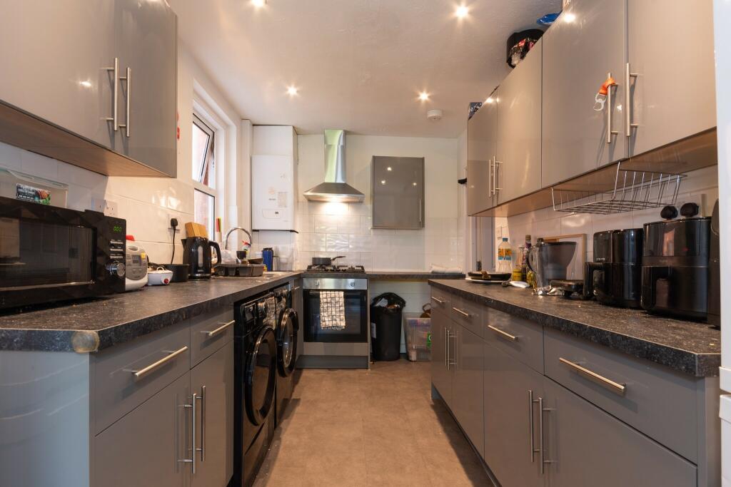 Additional image 13 of WINTON Student House Calvin Rd