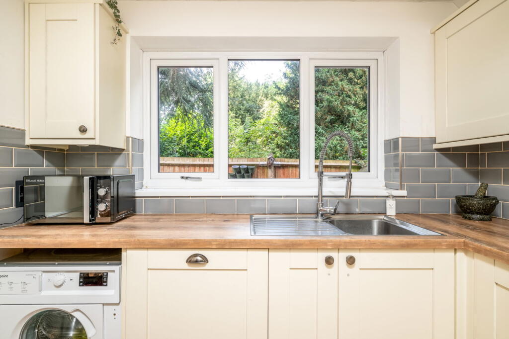 Additional image 11 of Brinsmead, Frogmore, St. Albans, AL2 2LS