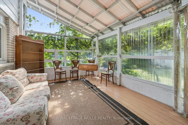 Additional image 24 of 218 Overlea Dr