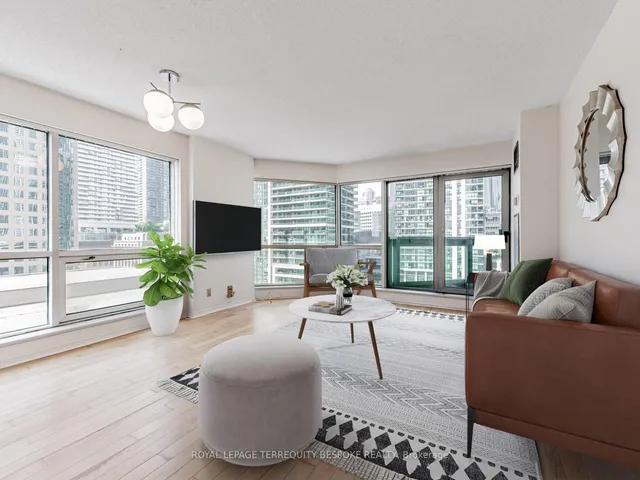 Additional image 3 of 10 Queens Quay Unit 811