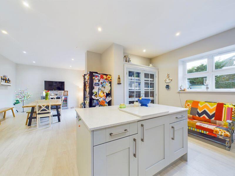 Additional image 7 of Grand Avenue, Southbourne