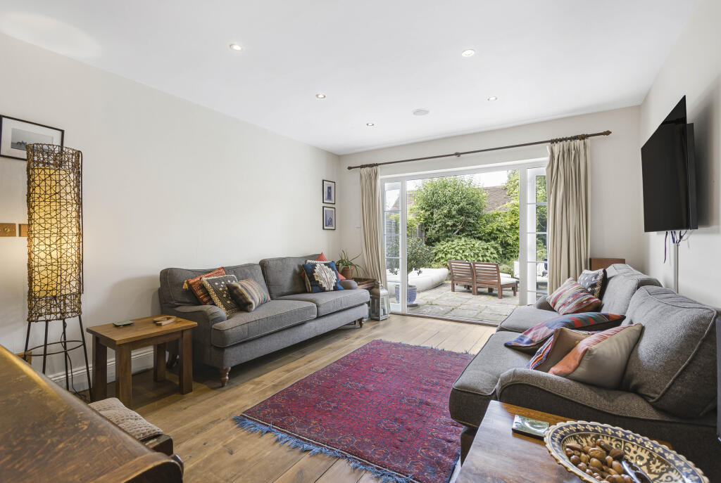 Additional image 2 of The Cottages, Pottersheath Road, Welwyn, AL6