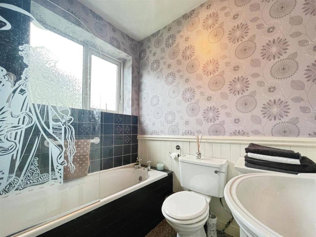 Additional image 15 of Farfield Grove, Bradford, BD6