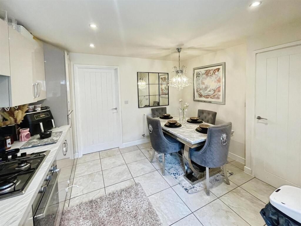 Additional image 4 of Quarry Bank Road, Bradford, BD2