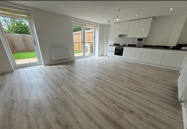 Additional image 3 of Parkes Avenue