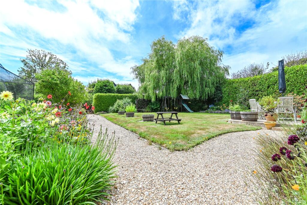 Additional image 14 of Highlands Road, Barton on Sea, New Milton, Hampshire, BH25