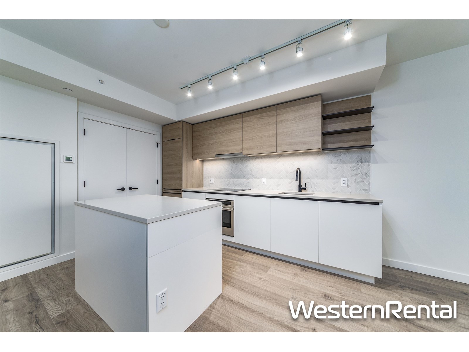 29FL 10448 UNIVERSITY DRIVE|Surrey, British Columbia V3T0S7