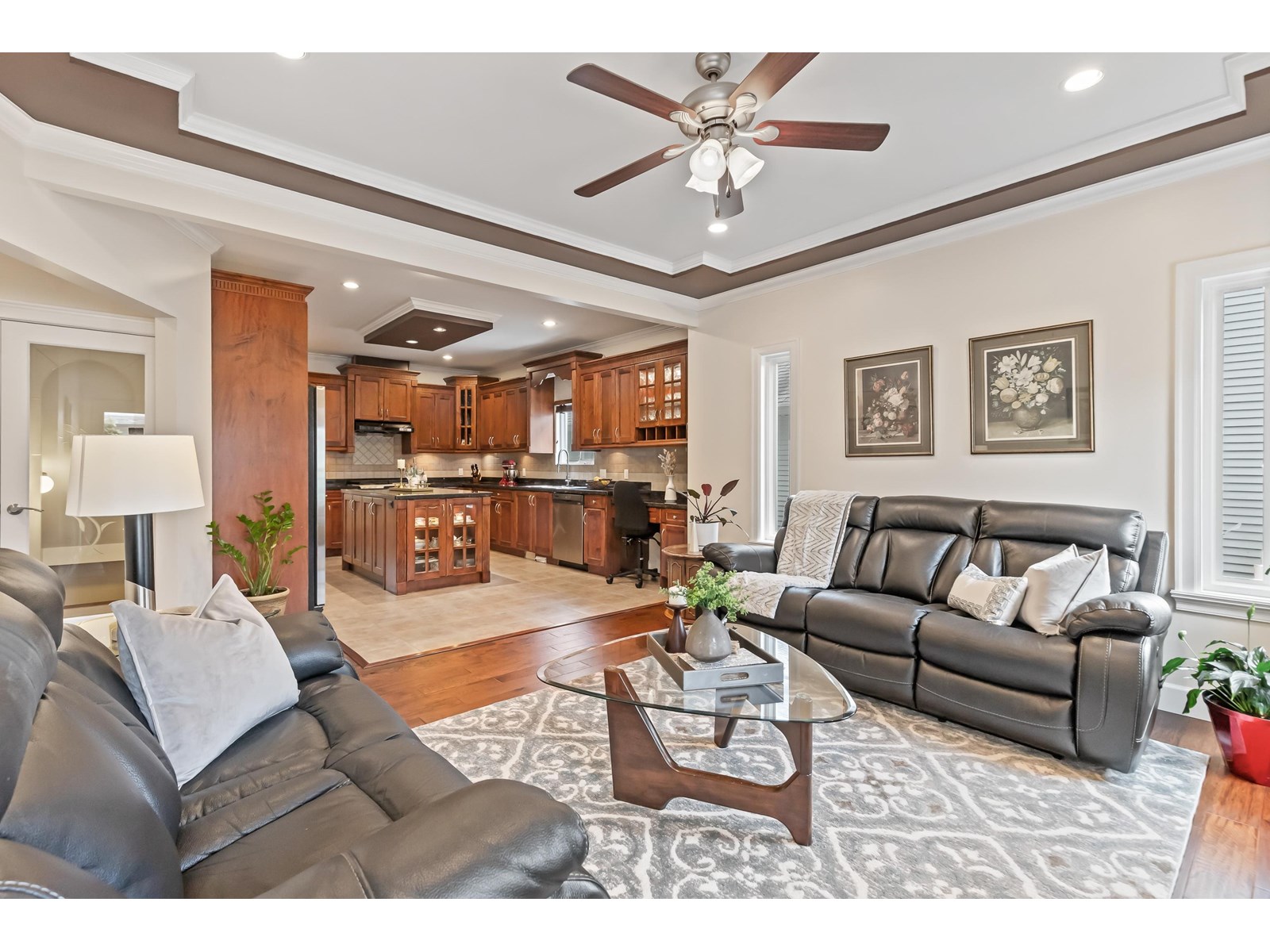 18979 70 AVENUE|Surrey, British Columbia V4N5K4