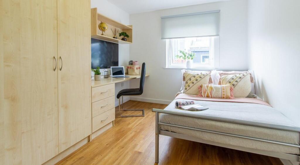 Additional image 21 of Birmingham | Student | September | B19