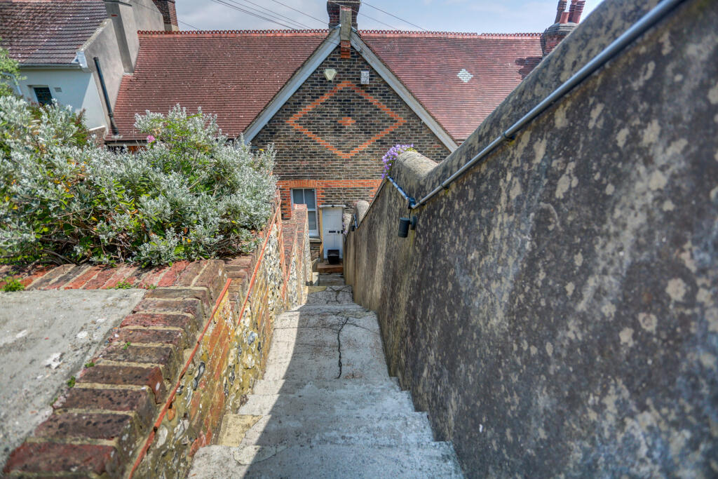 Additional image 46 of Woodside Avenue, Brighton, BN1