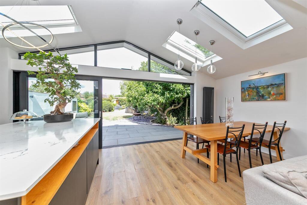 Additional image 29 of Stanley Avenue, St. Albans