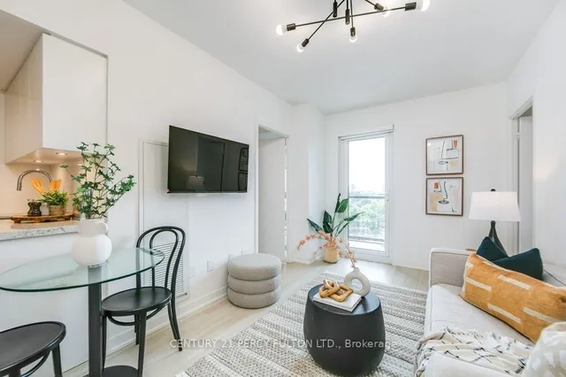 Additional image 5 of 500 Wilson Ave Unit 701