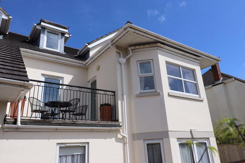 Additional image 3 of 3 Double Bedroom Apartment Close To Beach & Town Centre - Holiday Lets Permitted