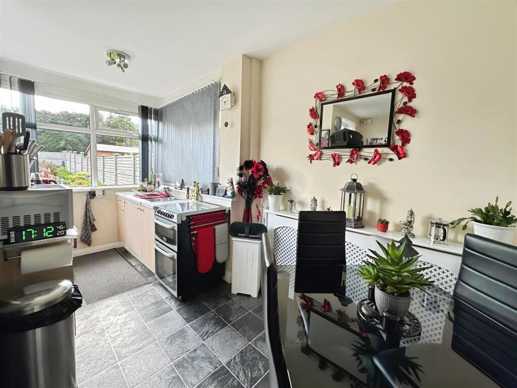 Additional image 9 of Mount Grove, Bradford, BD2 2JL