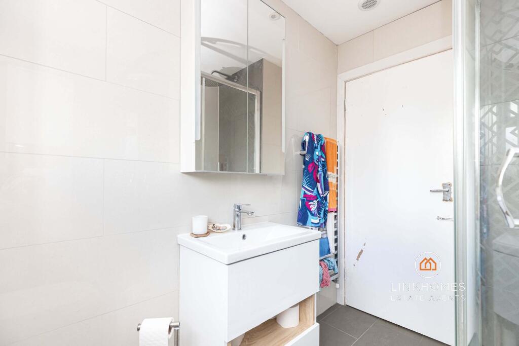 Additional image 11 of Chetnole Close, Poole, BH17