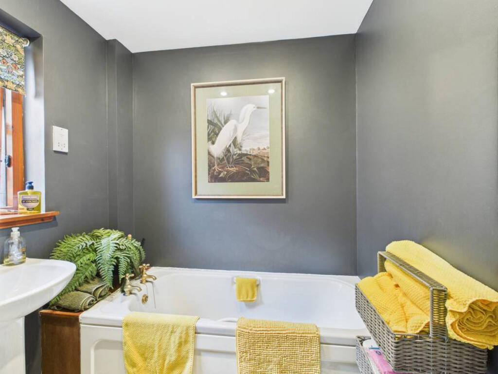 Additional image 20 of Victoria Gardens, Banff, AB45