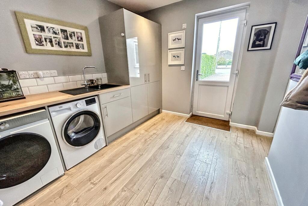 Additional image 8 of Carey