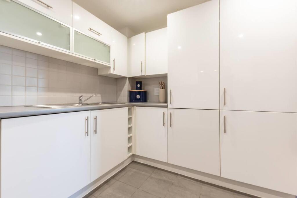 Additional image 7 of High Street, Poole