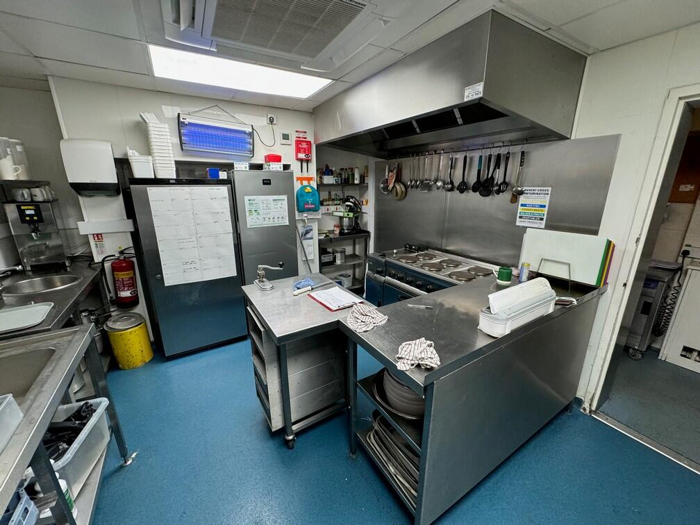 Additional image 10 of Delph House, 40 Upper Golf Links Road