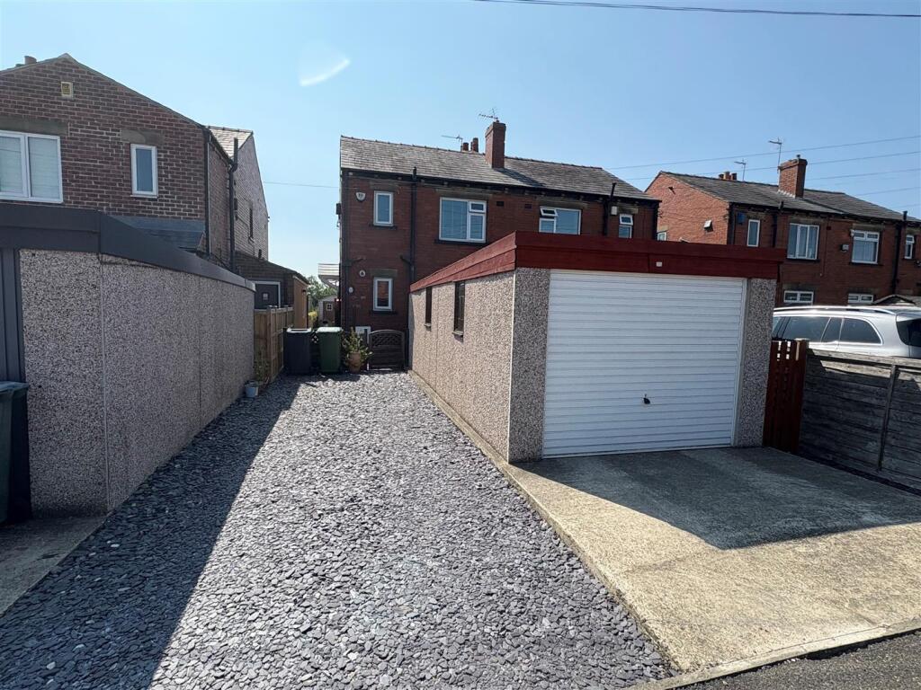 Additional image 17 of Westroyd Avenue, Hunsworth, Cleckheaton