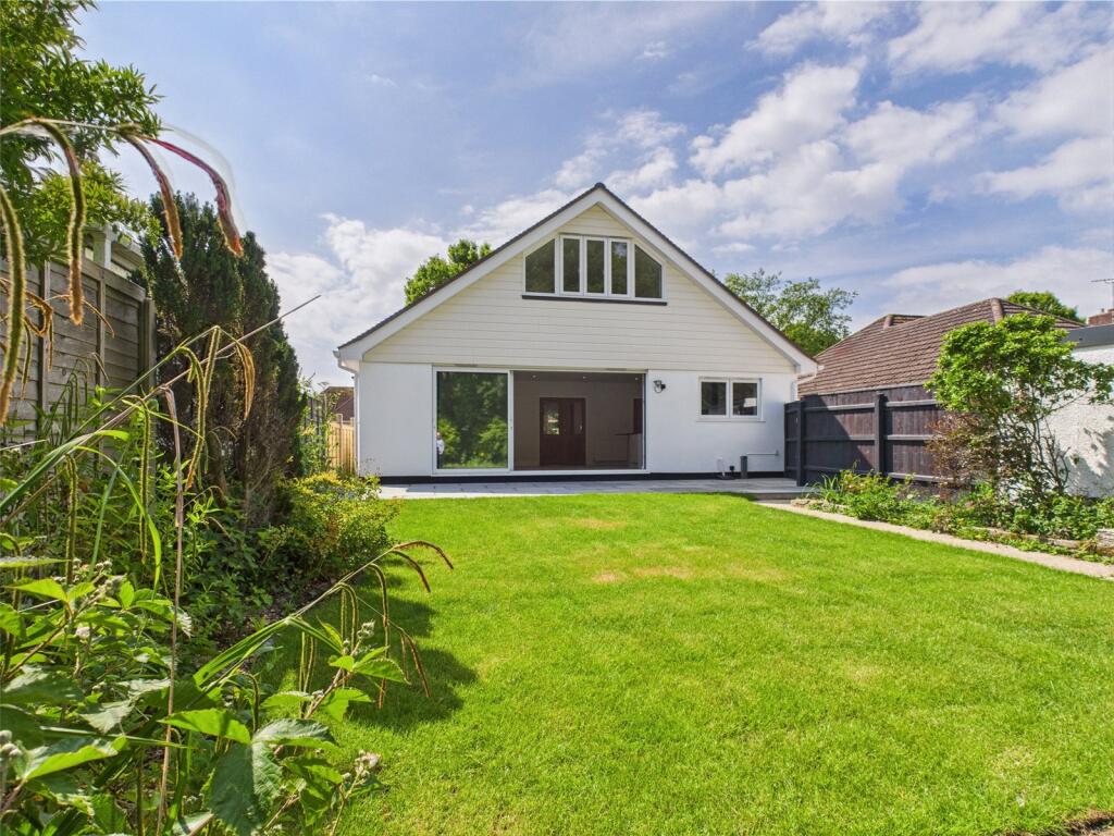 Buce Hayes Close, Highcliffe, Christchurch, Dorset, BH23
