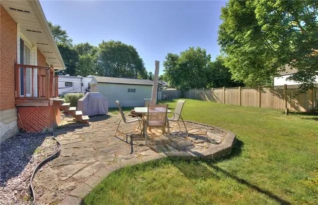 Additional image 23 of 71 Broadmoor Ave