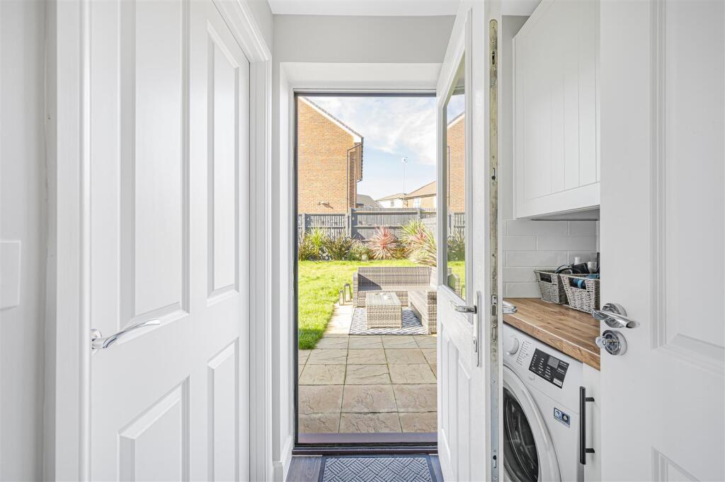 Additional image 39 of Linnet Crescent, Peacehaven