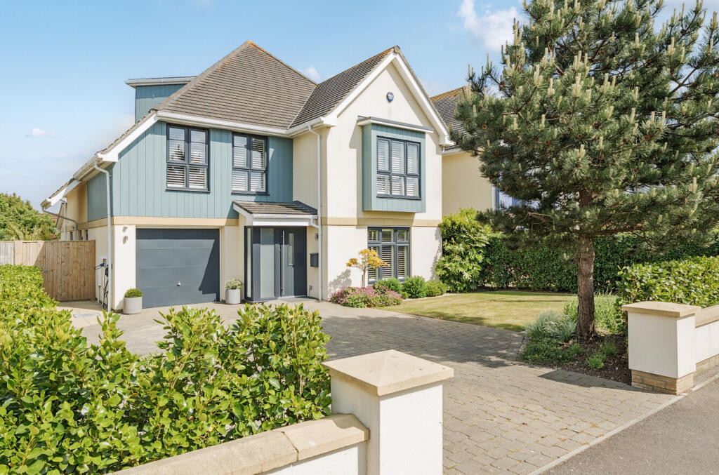 Additional image 25 of Sea Road, Barton on Sea, New Milton, BH25