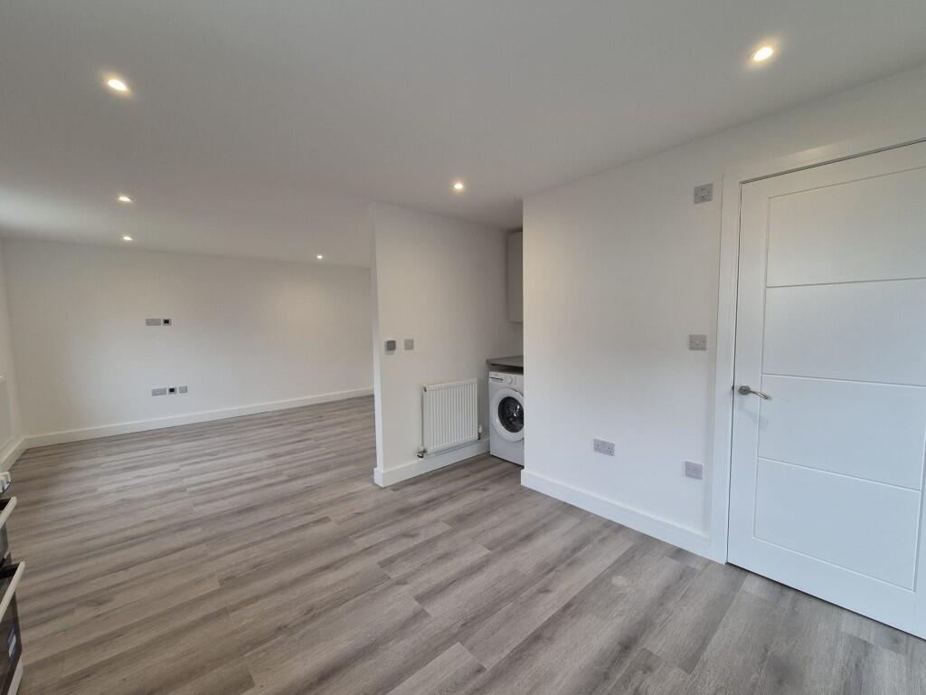 Additional image 4 of Studio B Shenley Lane, St. Albans, Hertfordshire, AL2