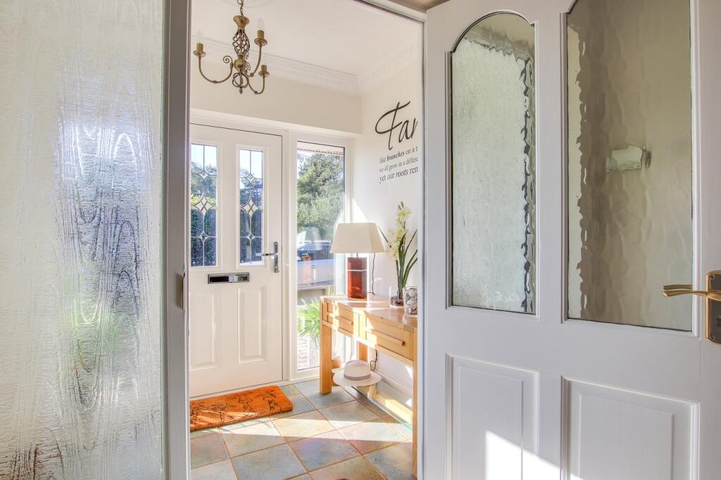 Additional image 17 of Glen Close, Barton on Sea, New Milton, BH25